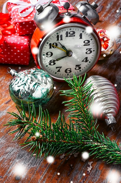 Horloge et décorations de Noël