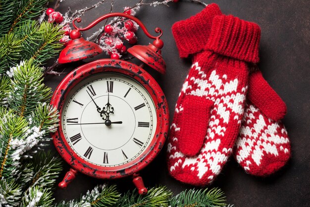 Photo horloge et mitaines de noël