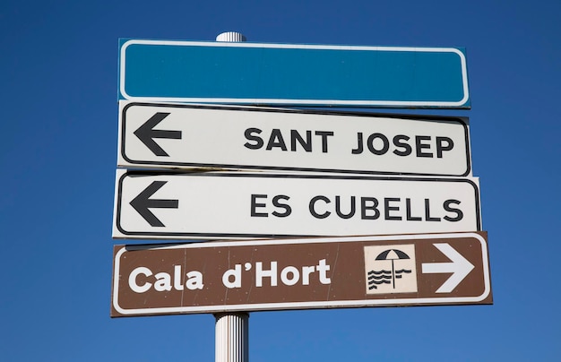 Hort Cove Sant Josep et Es Cubells Direction Ibiza Espagne