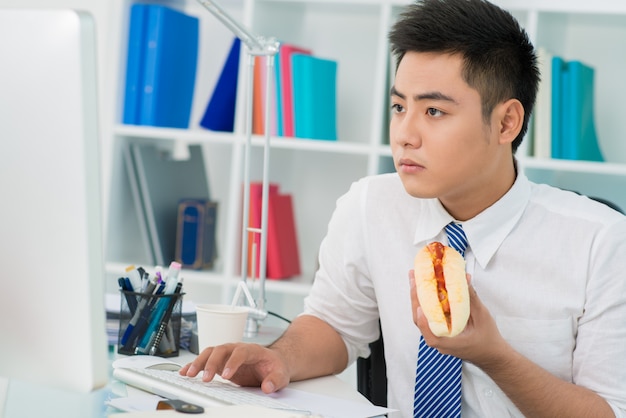 Hot-dog de bureau