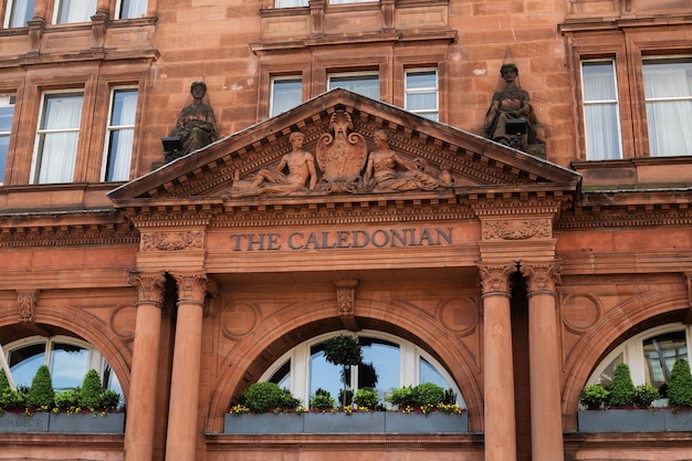 Photo l'hôtel de luxe waldorf astoria caledonian edinburgh hotel sur princes street city centre edinburgh mai 2022