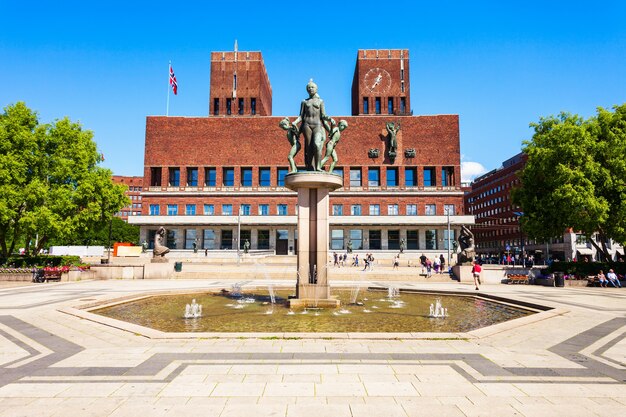 Hôtel de ville ou Radhus à Oslo, Norvège.