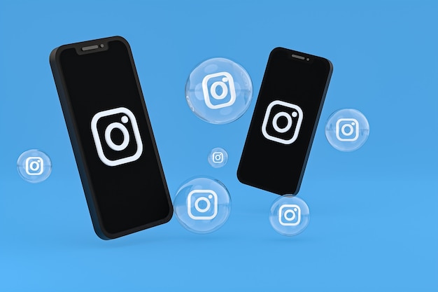 L'icône Instagram sur le smartphone à l'écran ou les réactions mobiles et instagram aiment le rendu 3d sur fond bleu