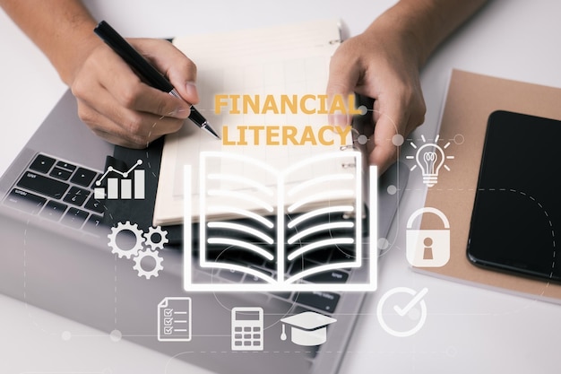 L'idée personnelle de la littératie et de l'éducation financières est basée sur l'apprentissage à partir de livres Les cours de lecture peuvent vous aider à obtenir des informations économiques et à améliorer vos capacités personnelles Gestion de l'argent et planification