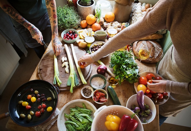 Idée de recette de photographie culinaire de préparation de légumes