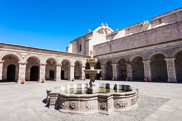 Photo iglesia de compania à arequipa au pérou