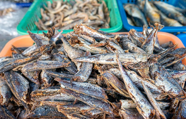 Ikan asin poisson salé au marché traditionnel de Yogyakarta Indonésie