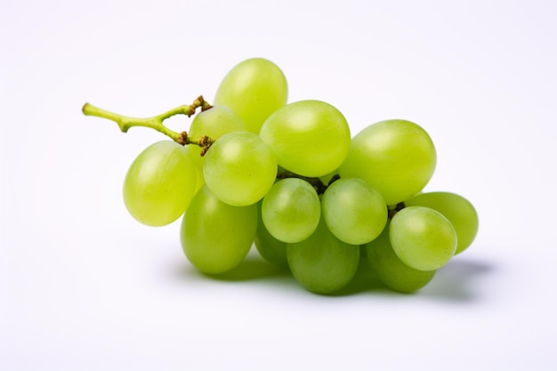 Il y a un grappil de raisins verts sur une surface blanche générative ai