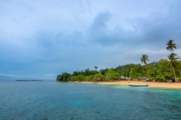 Une île en Indonésie