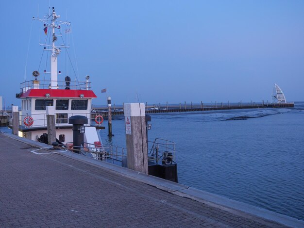 île de justes dans la mer du Nord