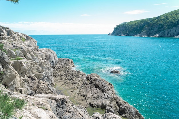 Île près de la mer