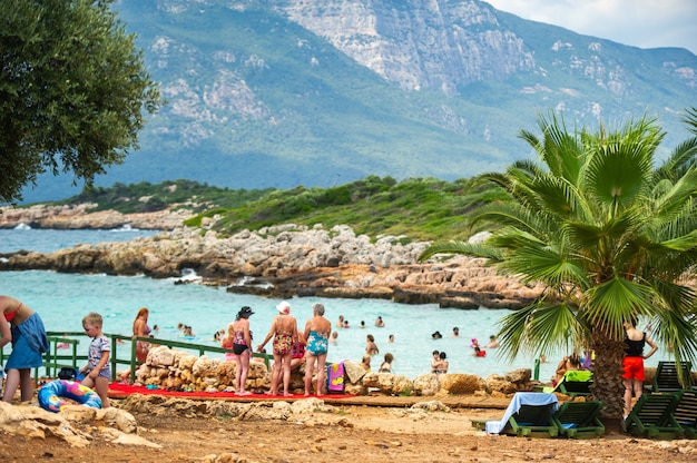 L'île De Sedir, Mugla, Turquie, Le 22 Juin 2018..les Touristes à La Célèbre Plage De Cléopâtre Sur L'île De La Baie De Gokova