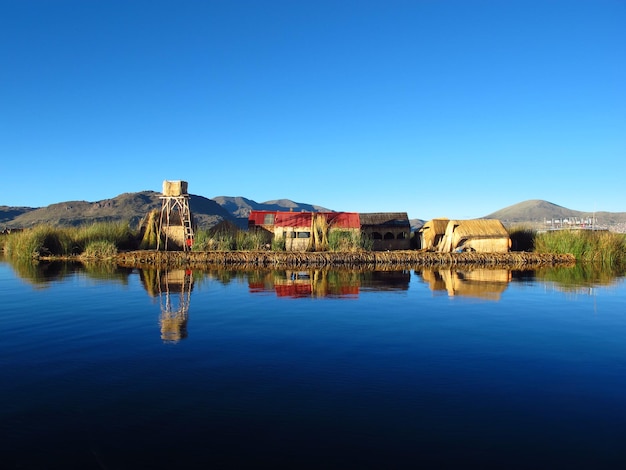 Photo Îles flottantes uros sur le lac titicaca dans les andes au pérou et en bolivie