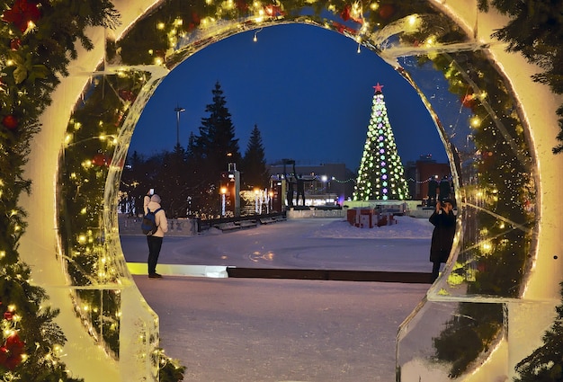 Illumination de Noël de l'opéra de Novossibirsk