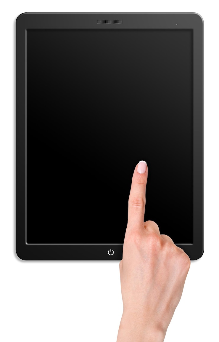 Photo illustration d'une tablette informatique moderne avec la main. isolé sur fond blanc