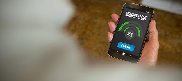 Image composite d'un écran mobile avec nettoyeur de mémoire