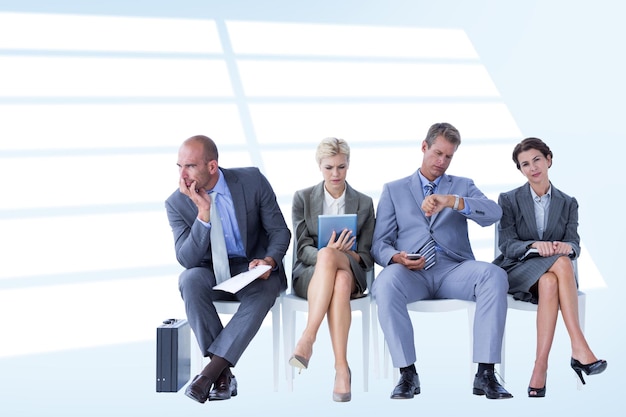 Image composite de gens d'affaires en attente d'être convoqués en entrevue