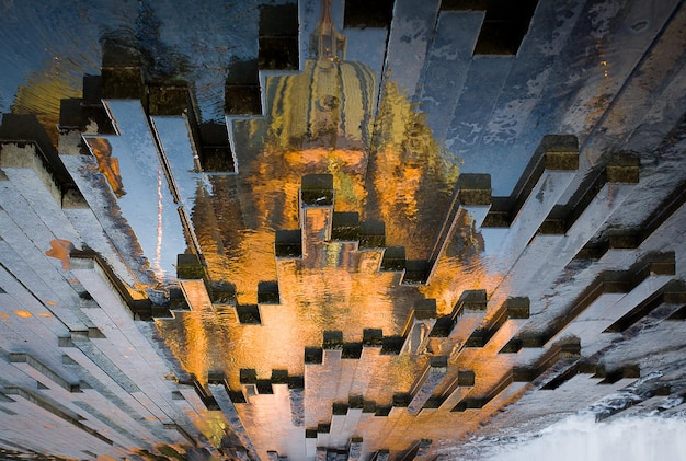 Image composite numérique du paysage urbain contre le ciel