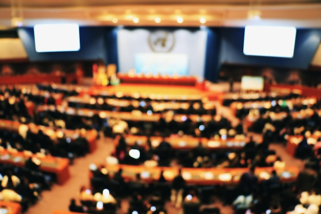 Photo image défoulée des étudiants dans l'auditorium