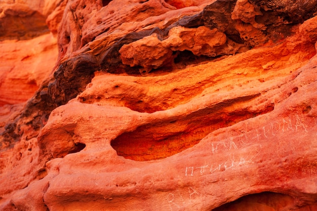 Image de fond du canyon rouge saturé en Egypte