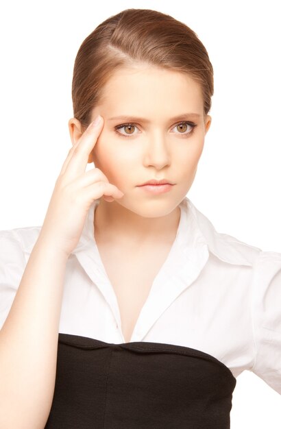 image lumineuse du visage d'une adolescente malheureuse