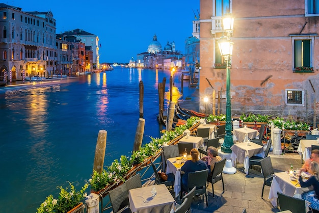 Image de paysage urbain de Venise, Italie la nuit