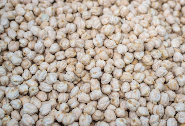 Image de pois chiches stockés sur le marché pour la consommation