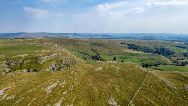 Des images fascinantes du paysage prises avec un drone