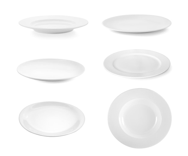 Immédiatement au-dessus, une photo d'œufs vides sur un fond blanc.