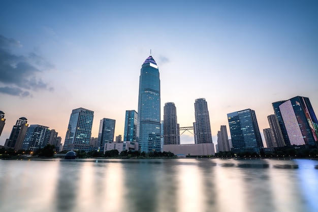 Immeuble de bureaux moderne dans le CBD de Shaoxing, Chine