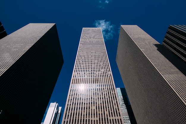 Immeuble de bureaux moderne à Manhattan