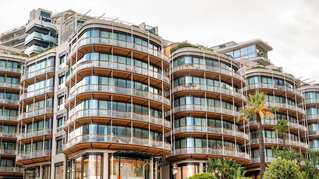 Un immeuble moderne à Monaco