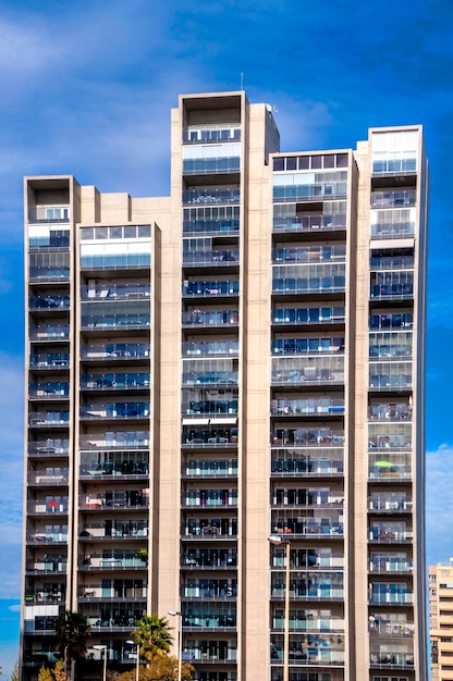 Immeuble moderne en première ligne de plage à calpe espagne