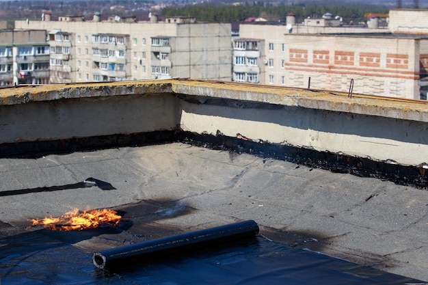 Incendie sur le matériau de couverture