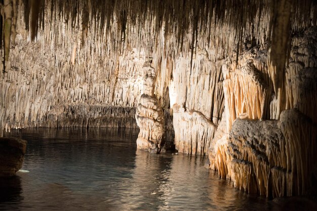 L'incroyable grotte de Majorque