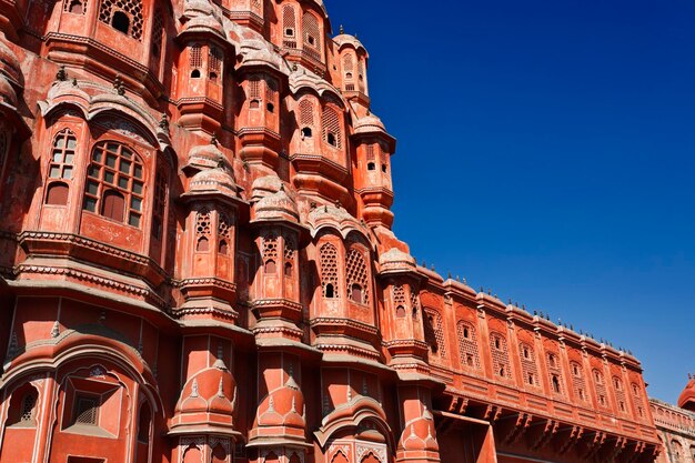 Inde. Rajasthan, Jaipur, Palais des Vents (Hawa Mahal), construit en 1799 par le Maharaja Sawai Pratap Singh, vue de la façade avant