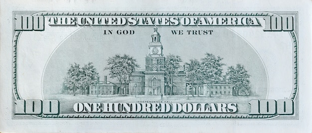 Independence Hall sur 100 dollars billet arrière gros plan macro fragment. États-Unis cent dollars facture d'argent