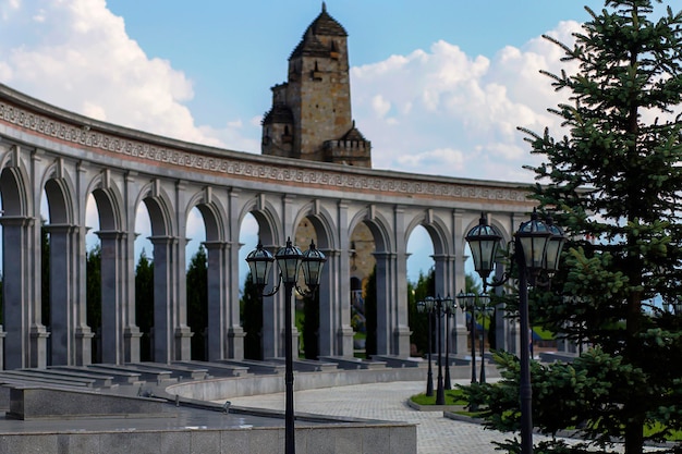 Ingouchie Magas 27 juin 2018 vieilles colonnes consécutives éditorial