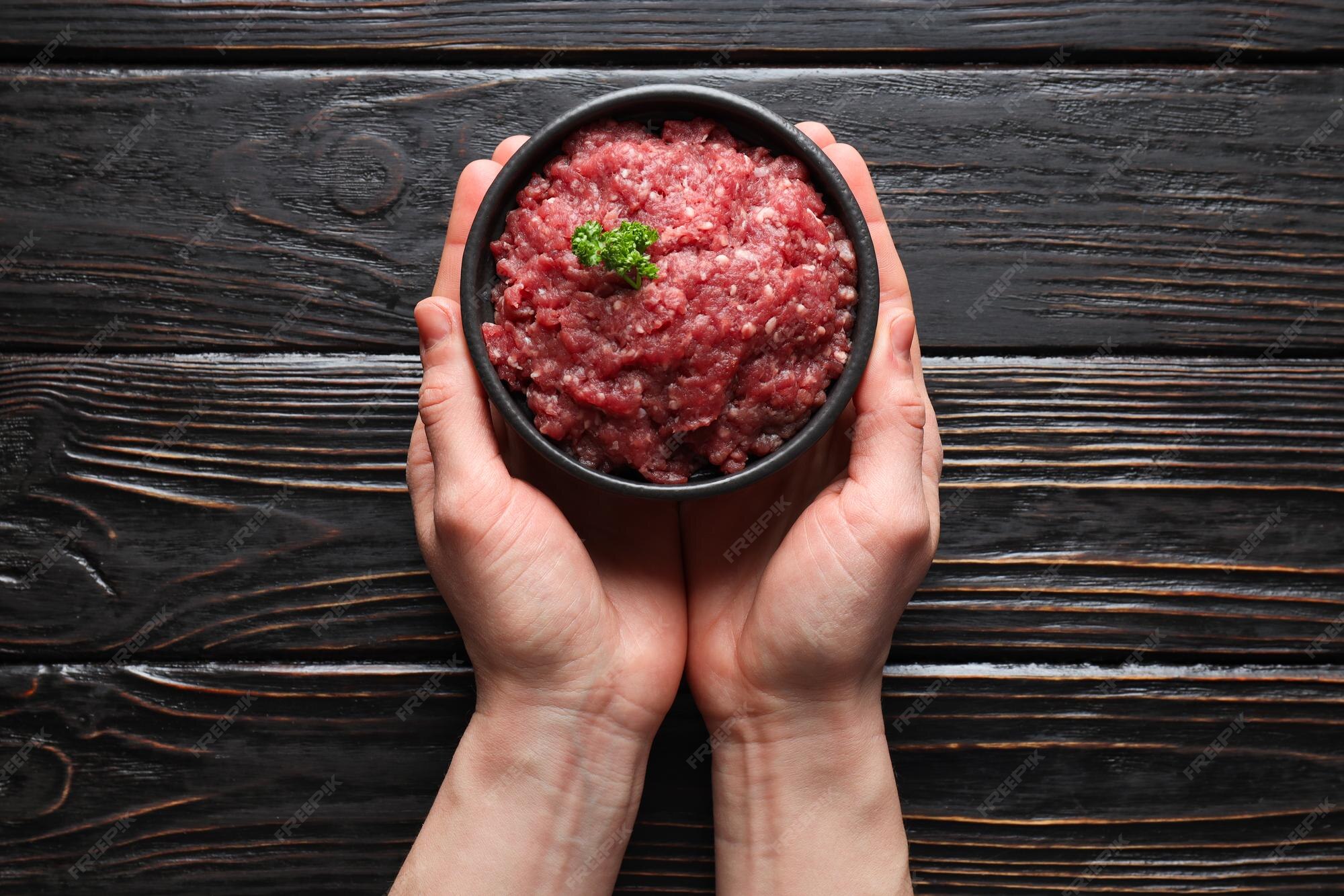 Ingrédient Pour La Cuisson De La Viande Hachée De Viande Grillée  Photo Premium
