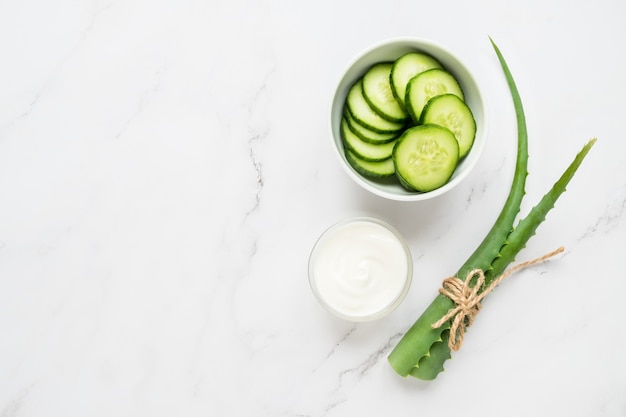 Photo ingrédients naturels verts pour faire un masque cosmétique