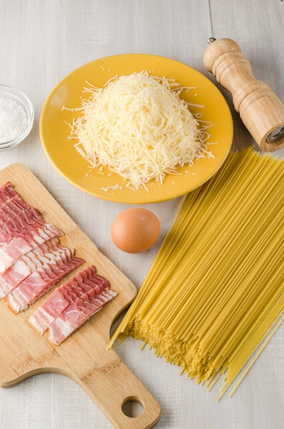 Ingrédients de la pâte de carbonara