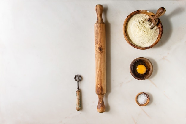 Ingrédients pour la cuisson des pâtes maison