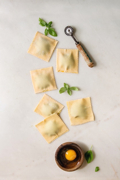 Ingrédients pour la cuisson des pâtes maison