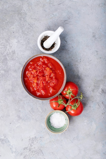 Ingrédients pour faire des spaghettis à la bolognaise