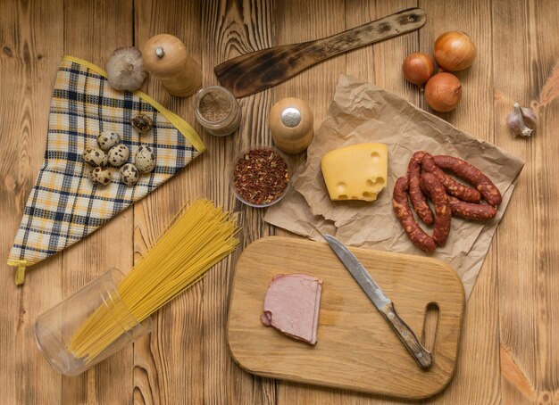 Ingrédients pour pâtes italiennes Épices crues pour jambon spaghetti
