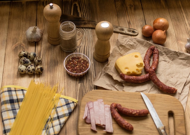 Ingrédients pour pâtes italiennes Épices crues pour jambon spaghetti