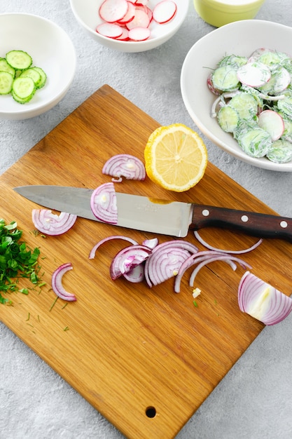 Ingrédients sains pour la salade