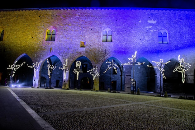 Installation d'éclairage LED sur la place de Bergame