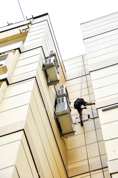 Photo installation de ventilation pour les grimpeurs de construction