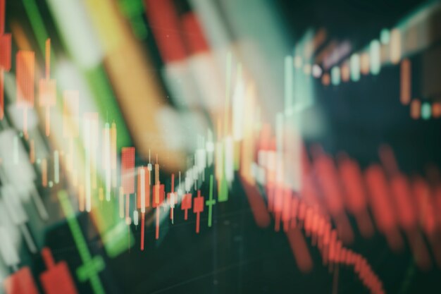 Instruments financiers avec divers types d'indicateurs, y compris l'analyse de volume pour une analyse technique professionnelle sur le moniteur d'un ordinateur. Concept d'analyse fondamentale et technique.